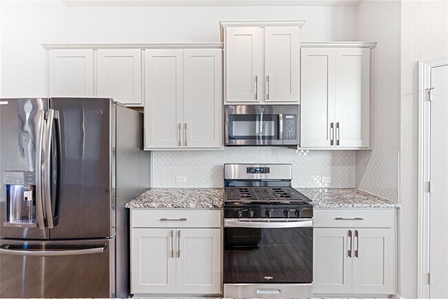 Building Photo - 2212 Dillon Pond Ln