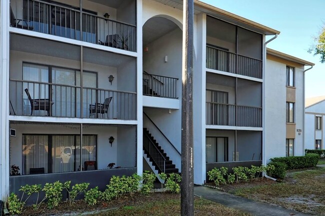 Building Photo - Condo in Southeast Orlando