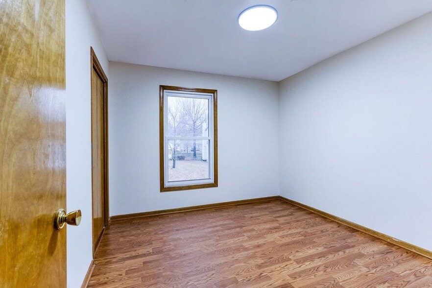 Building Photo - 8403 W 150th St