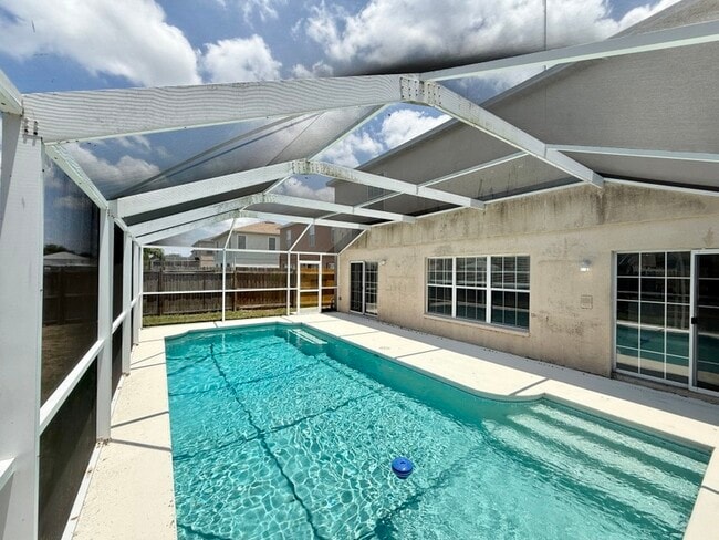 Building Photo - 10325 Boyette Creek Blvd