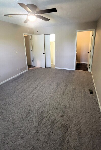 Building Photo - 406 Waterside Ave