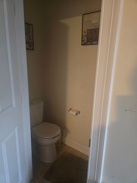 Bathroom - 450 Orchard St