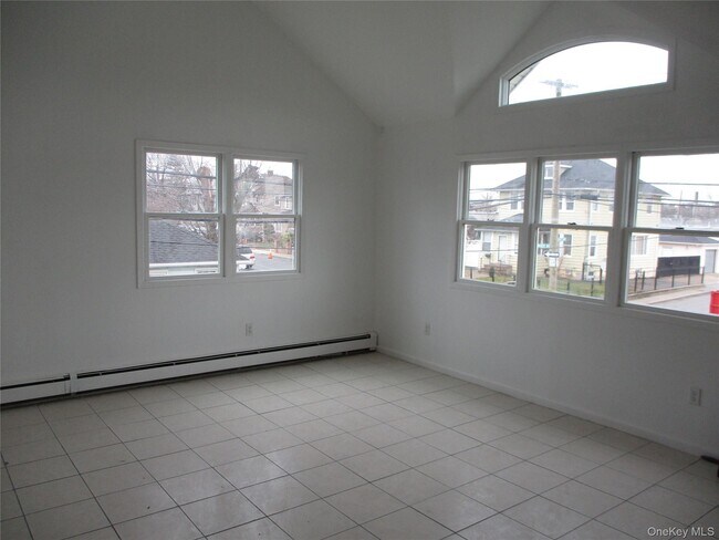 Building Photo - 94 Roger Ave