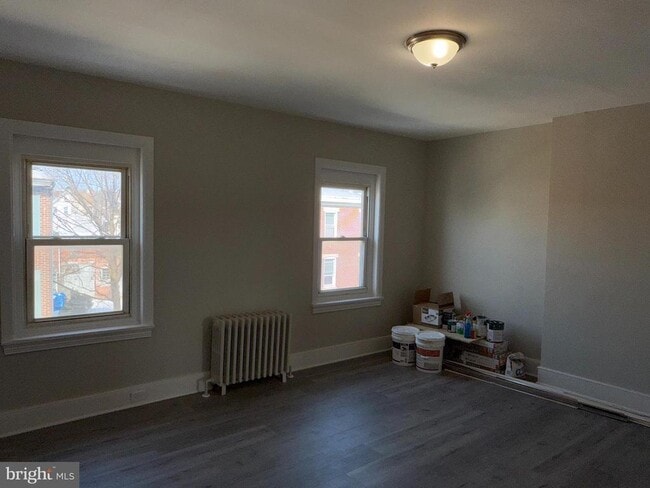 Building Photo - 706 Chain St