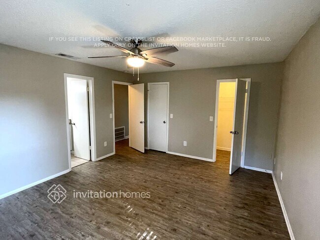 Building Photo - 101 Erin Ct