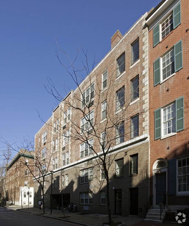 931 Clinton St - Clinton Court