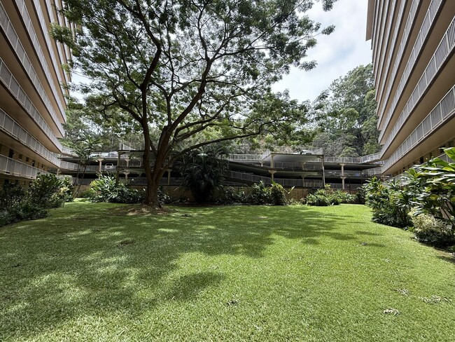 Building Photo - 95-227-227 Waikalani Dr