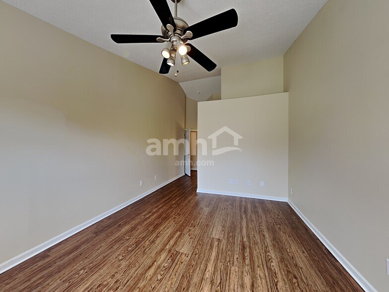 Building Photo - 13850 Bruddy Dr