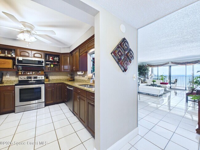 Building Photo - 1125 Jimmy Buffett Mem Hwy