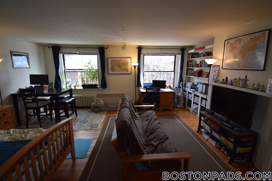 Building Photo - 503 Beacon St