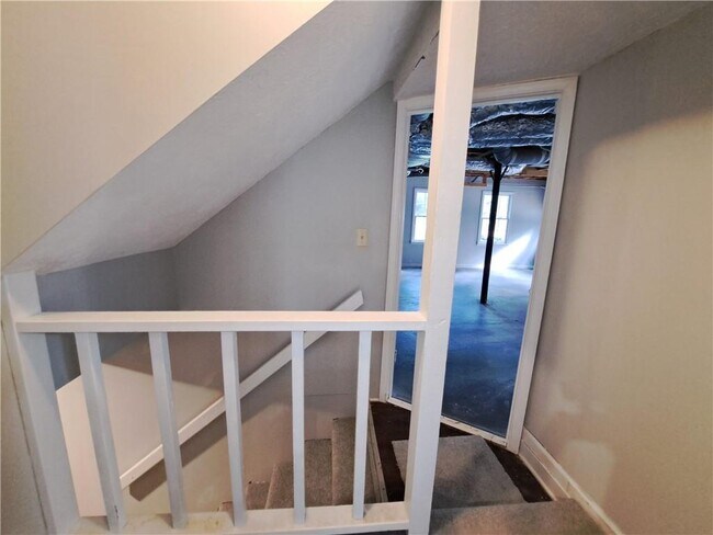 Building Photo - 844 Chandler Dr SW