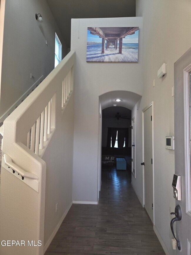 Building Photo - 1028 Aeronaut Pl