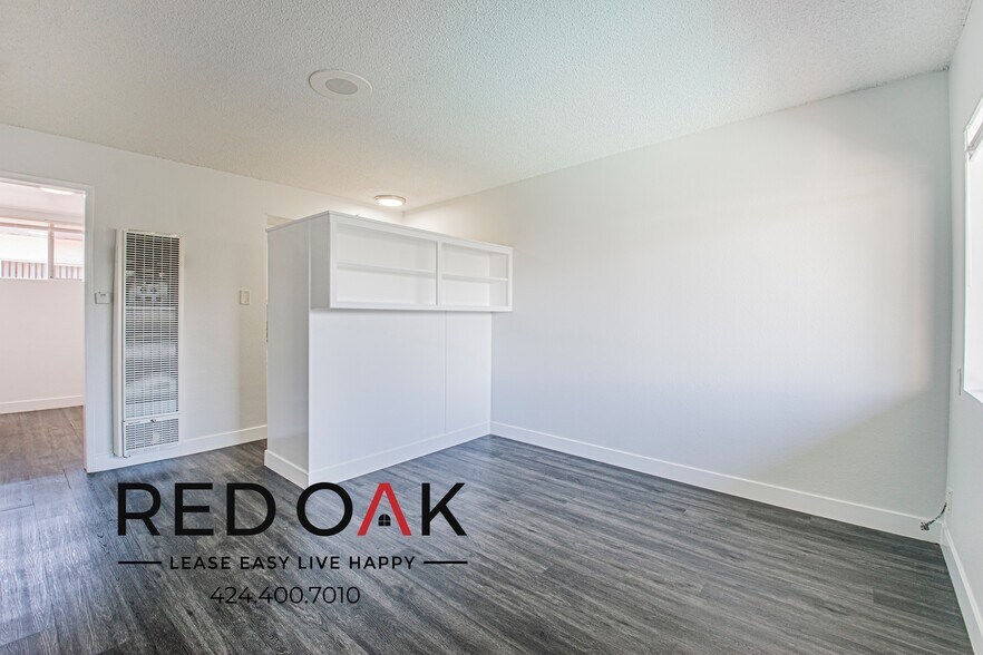 Building Photo - 12211 S Manor Dr