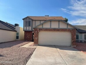 Building Photo - 1327 W Straford Dr
