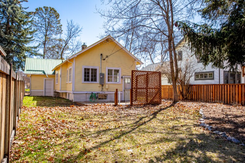Building Photo - 514 Somers Ave