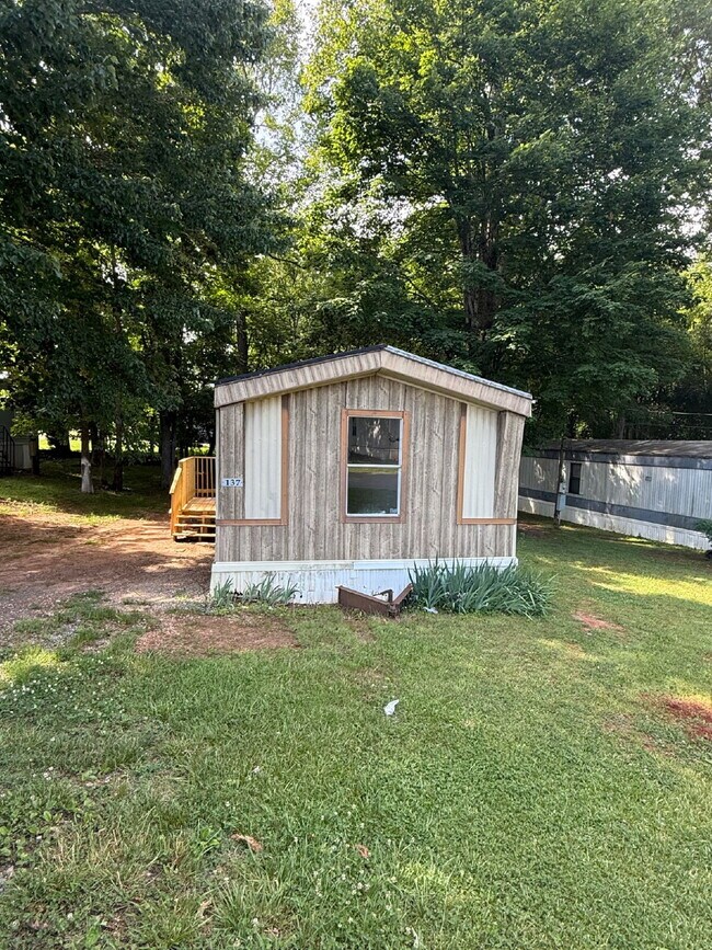 Building Photo - 3 Bedroom 2 Bath Singlewide in Tanglewood Park Madison Heights (Amherst County).