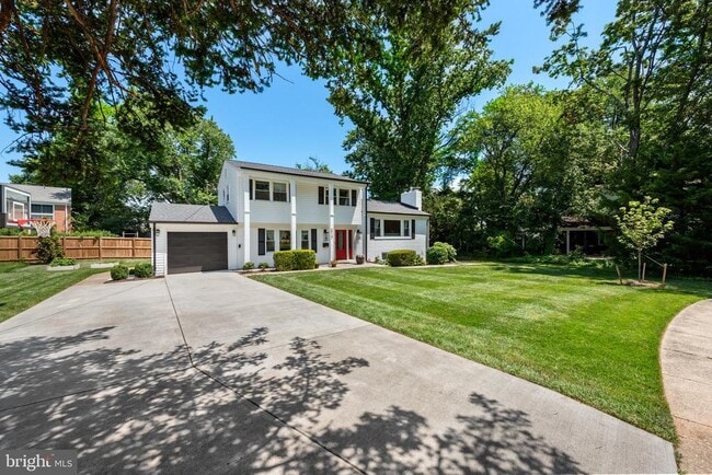 Building Photo - 6920 Poppy Dr