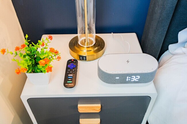 Building Photo - 333 E Roosevelt St