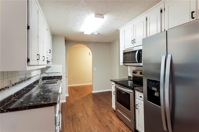 Building Photo - 3221 Victoria Pl Dr