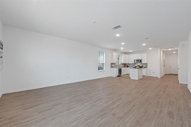 Building Photo - 340 Appaloosa Dr