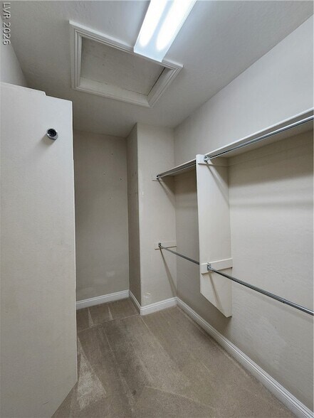 Building Photo - 2713 Cyrano St