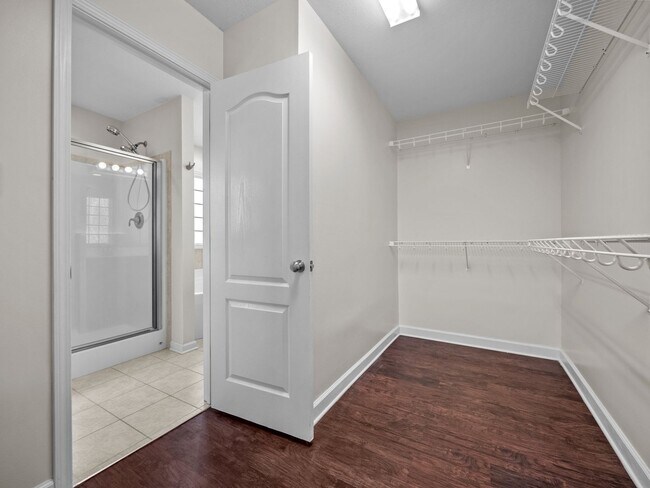 Building Photo - Welcome to Canons Edge!