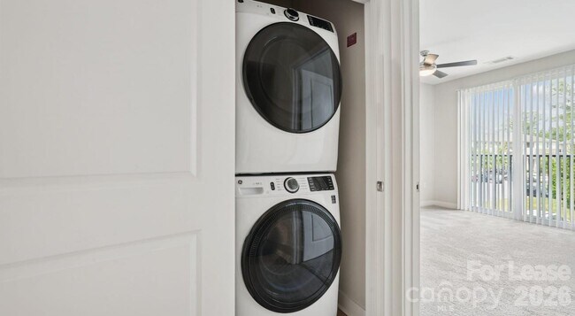 Building Photo - 4010 Waiting St