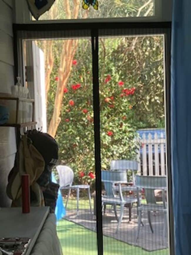 Building Photo - Fully Furnished: Stunning 3 - Bedroom 2.5 ...