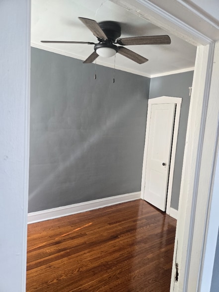 Building Photo - 8936 S Ashland Ave