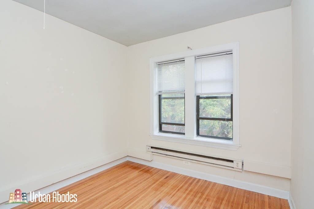 Building Photo - 3723 N Pine Grove Ave