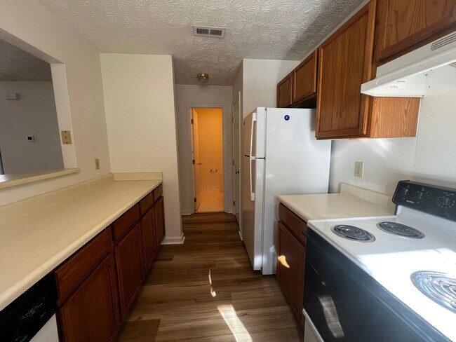 Building Photo - 1016 Ancestry Dr