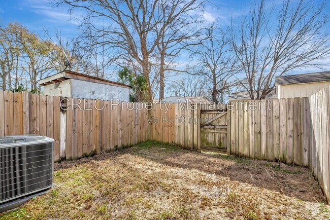 Building Photo - 169 Pine Shadow Dr