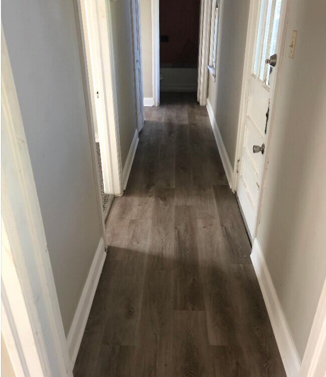 Building Photo - Home For Rent