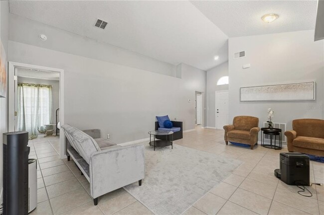 Building Photo - 334 Brayton Ln