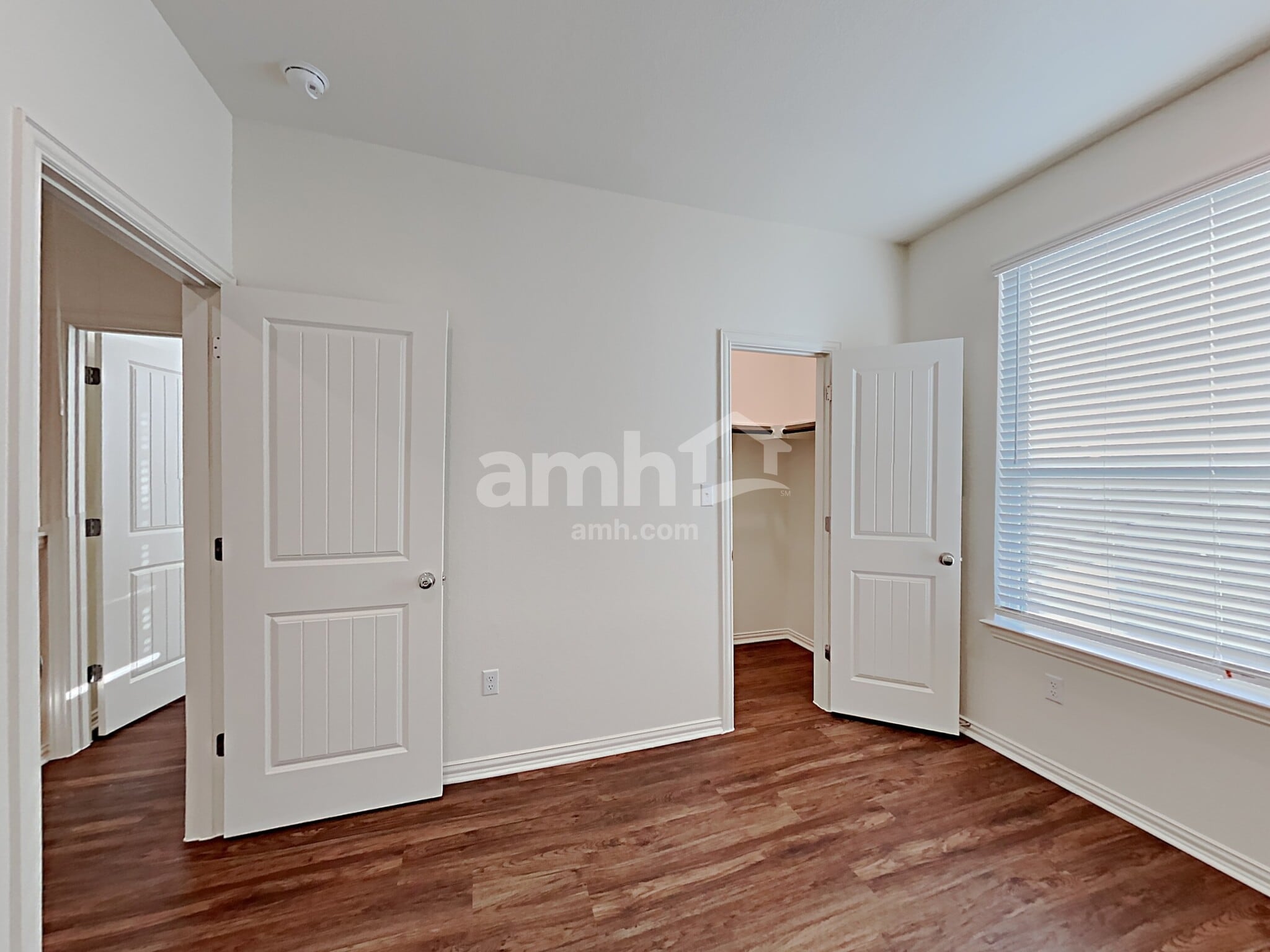 Building Photo - 2710 Lillybrook Ln