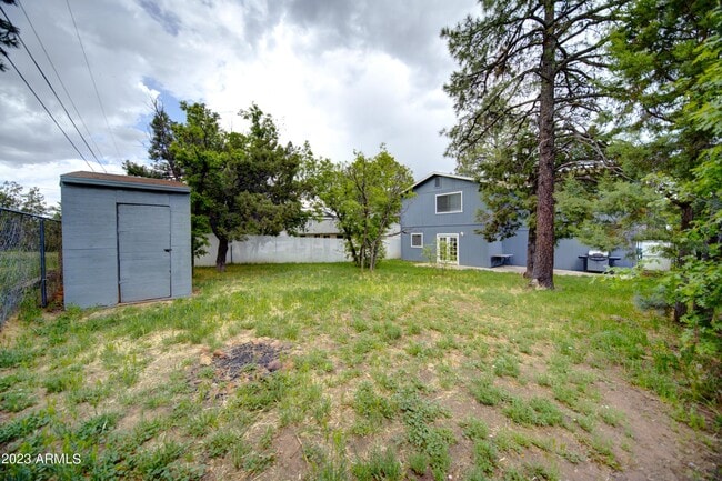 Building Photo - 480 N 6th Dr