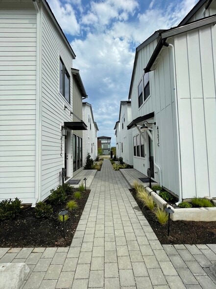 6 townhome HOA - 4127 40th Ave SW