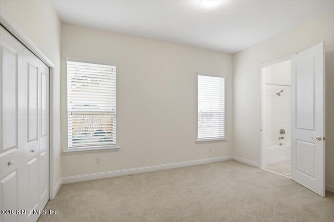 Building Photo - 743 E Dorchester Dr