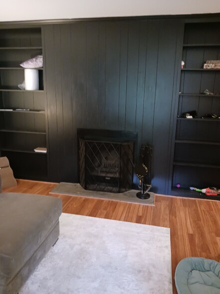 Primary Photo - 100 Campbell Cir