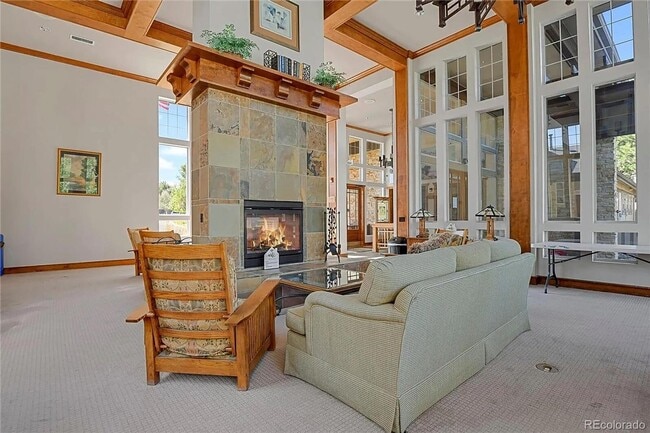 Building Photo - Charming 1 bed/1 bath Condo with Garage- Gated Community with Pool and Fitness Center