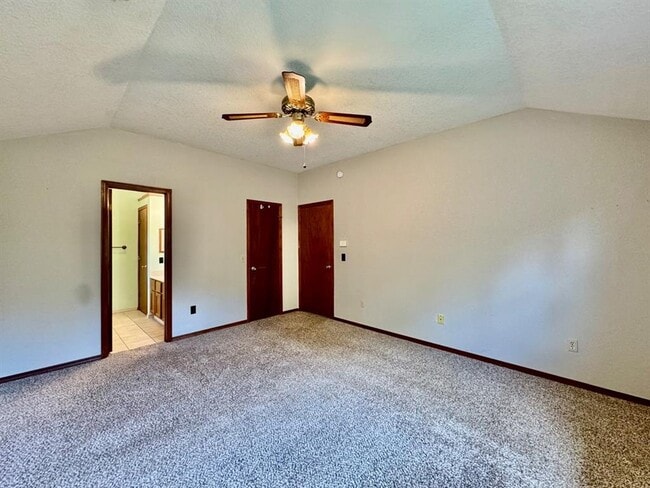 Building Photo - 11628 Lorene Ave