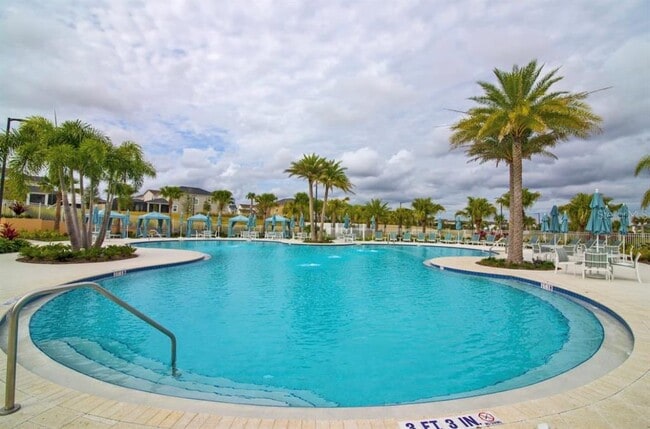 Building Photo - 1808 Tropical Palms Cir