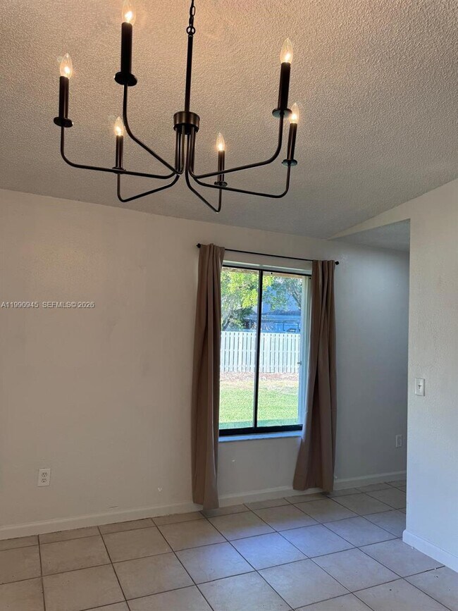 Building Photo - 28002 SW 140th Ct