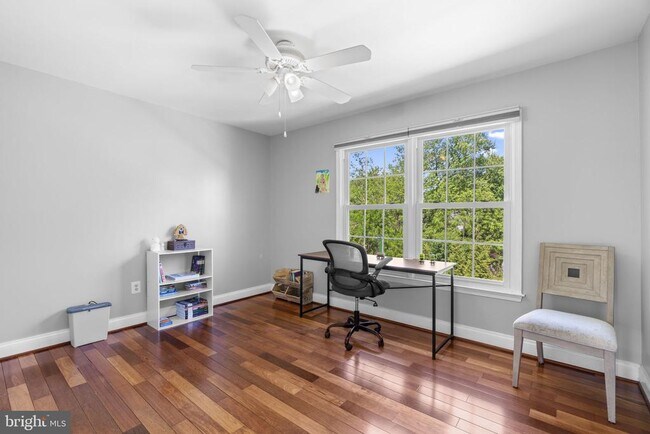Building Photo - 10211 Brightstone Pl