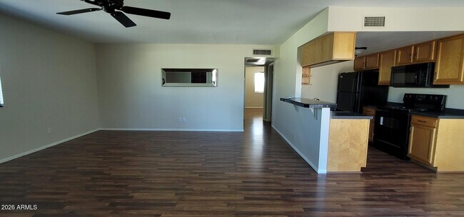 Building Photo - 14236 N Oakwood Ln