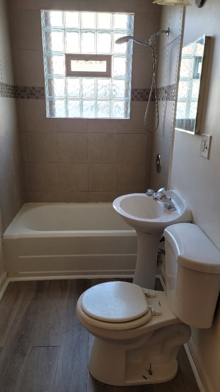 Building Photo - 218 S 11th Ave