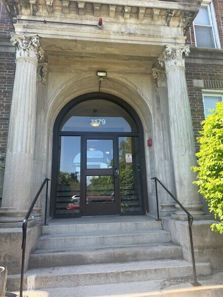 Building Photo - 1192 Boylston St