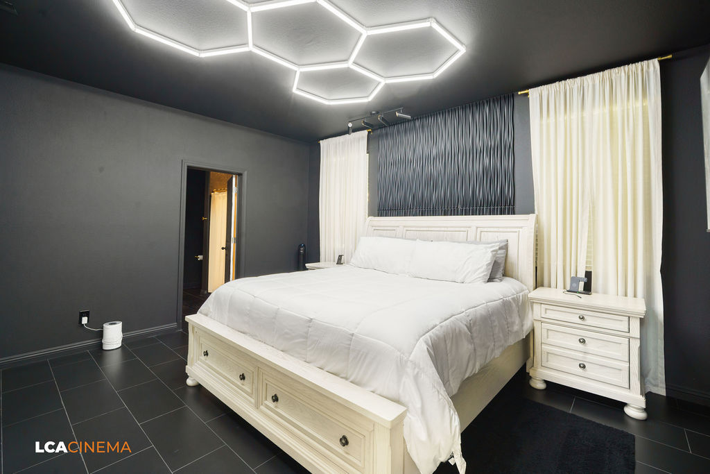 Building Photo - 5805 Commonwealth Ave