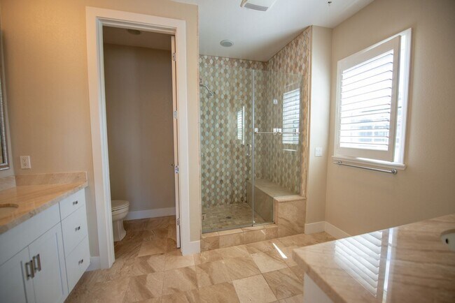 Building Photo - 218 Athena Ct