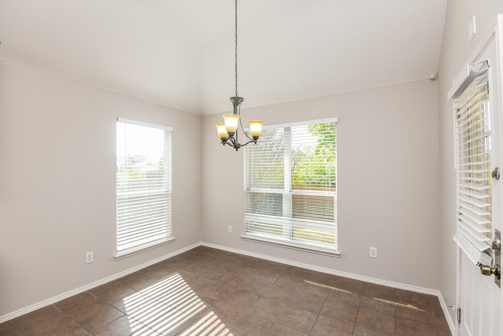Building Photo - 337 Fort Edward Dr